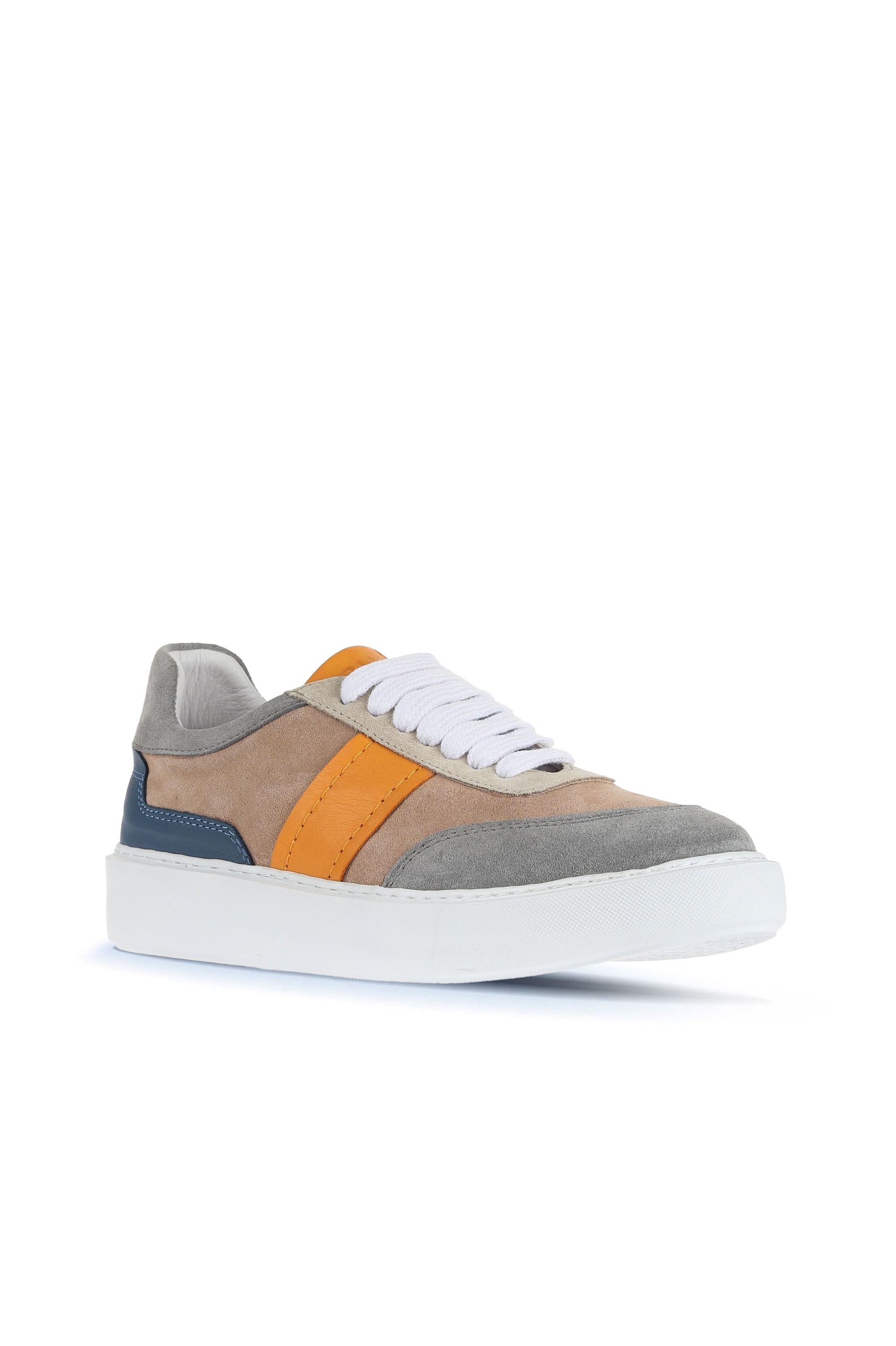 Bueno Women's Leather Sneaker