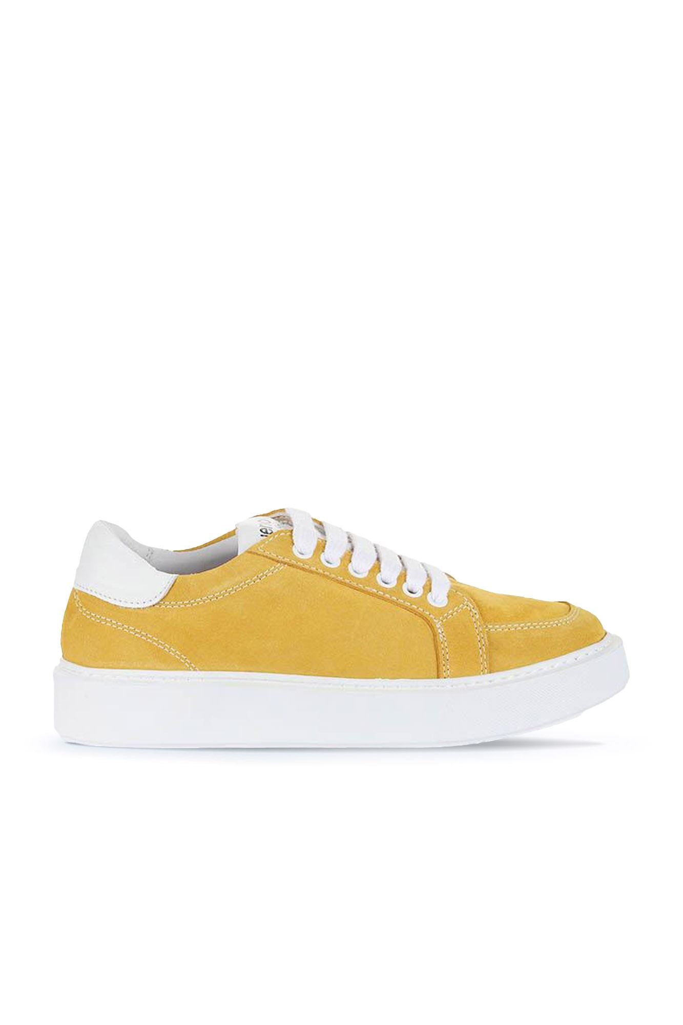 Bueno Women's Leather Sneaker
