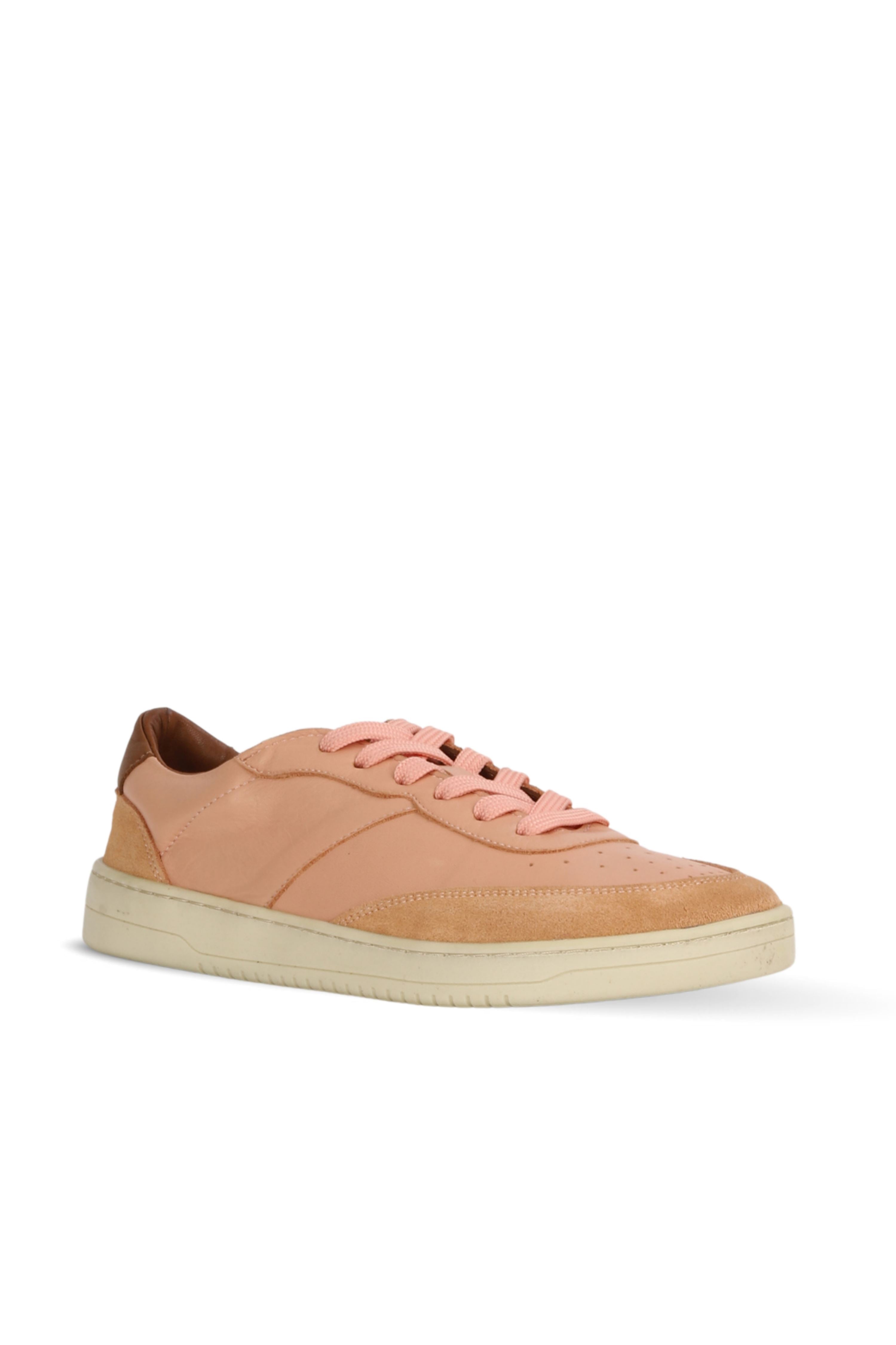 Bueno Women's Leather Sneaker