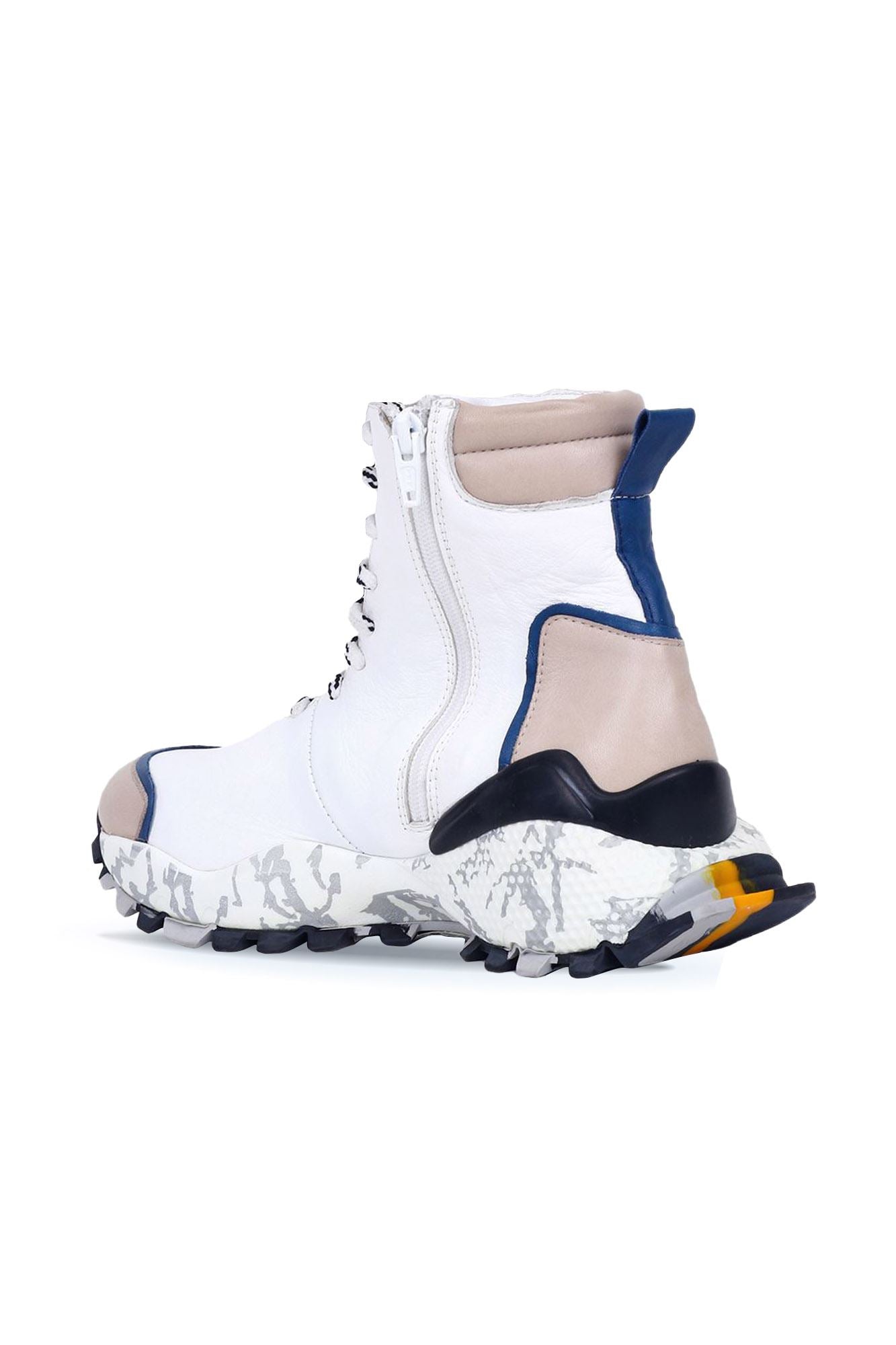 Bueno Women's Leather Sport Boot