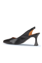 Bueno Women's Leather Heeled Shoe