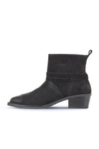 Bueno Women's Leather Heeled Boot