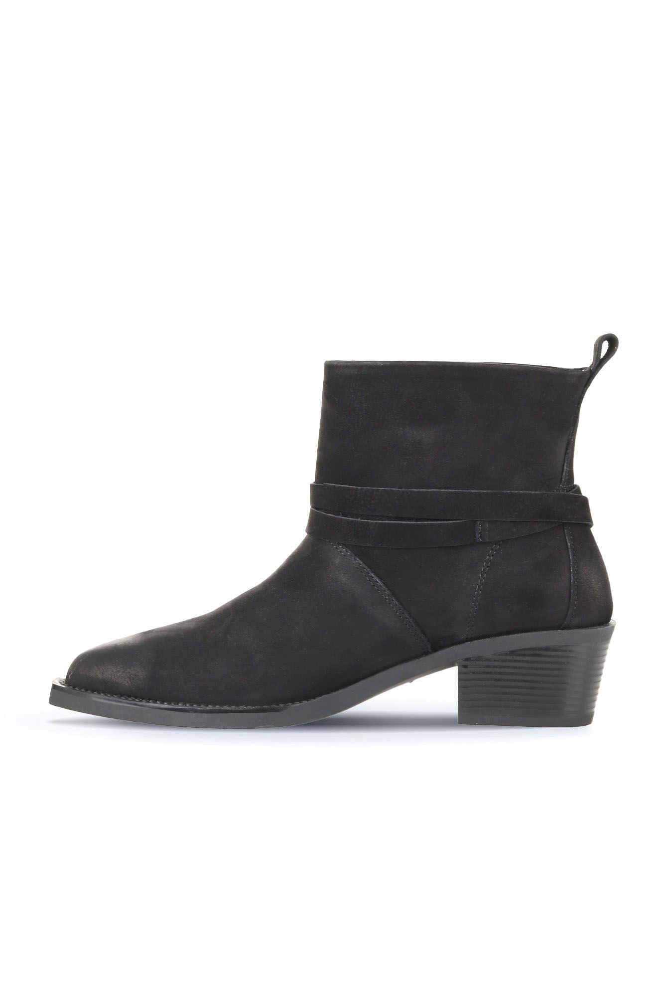 Bueno Women's Leather Heeled Boot