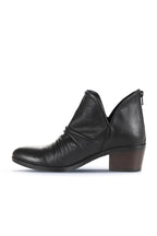 Bueno Women's Leather Heeled Boot