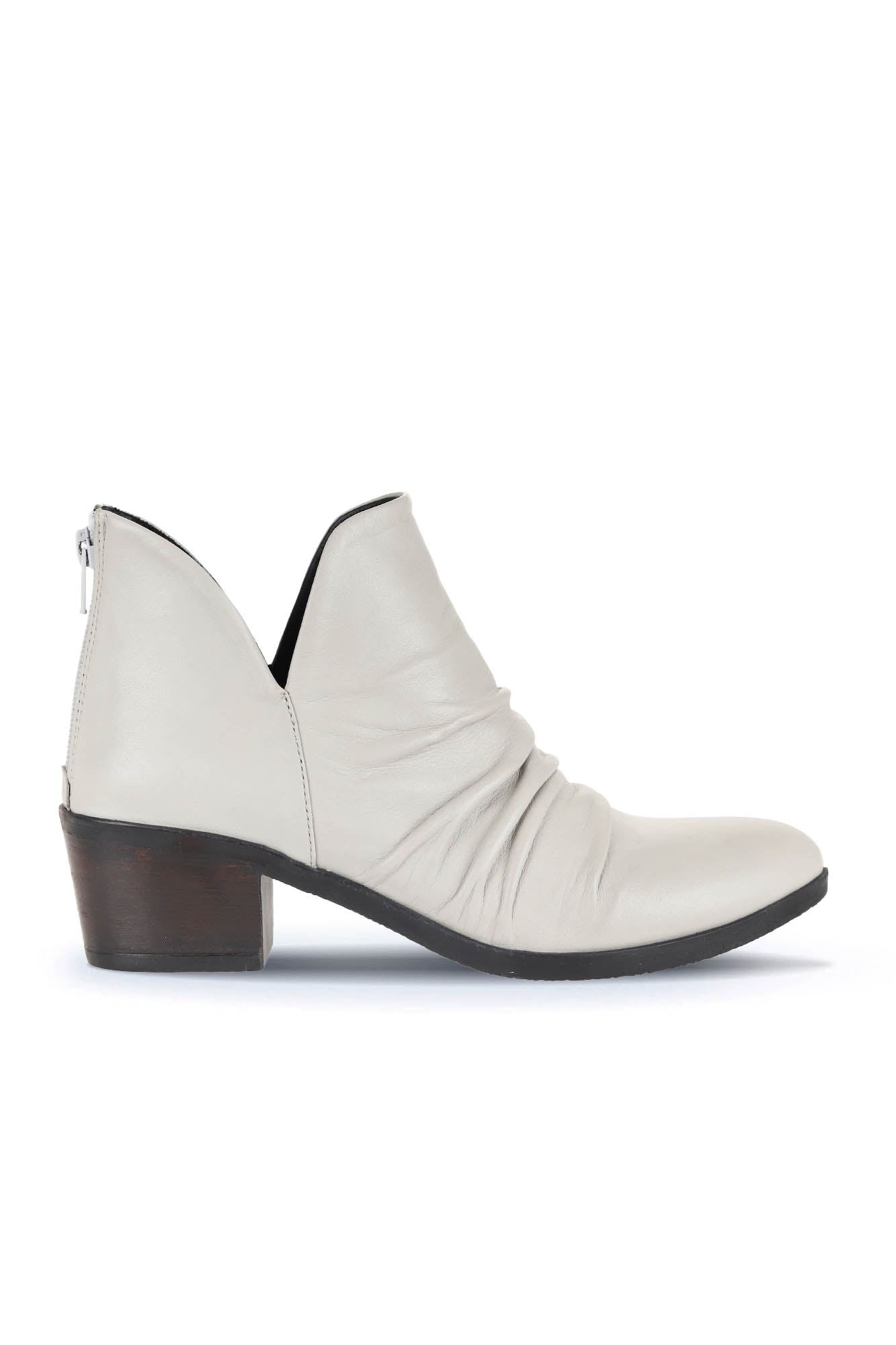 Bueno Women's Leather Heeled Boot