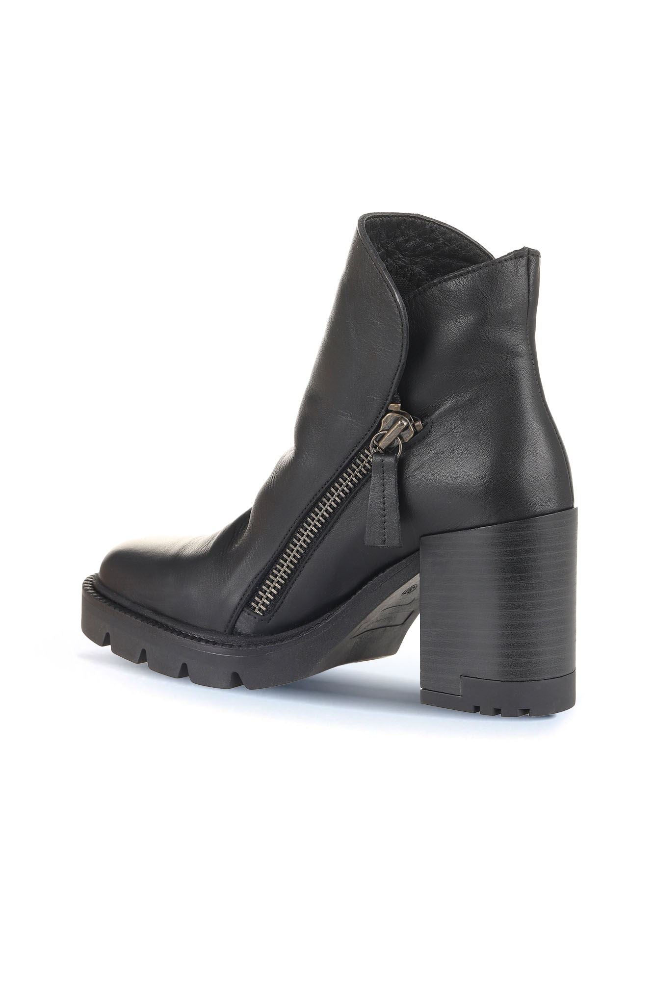 Bueno Women's Leather Heeled Boot