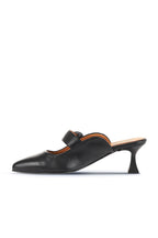 Bueno Women's Leather Heeled Slipper