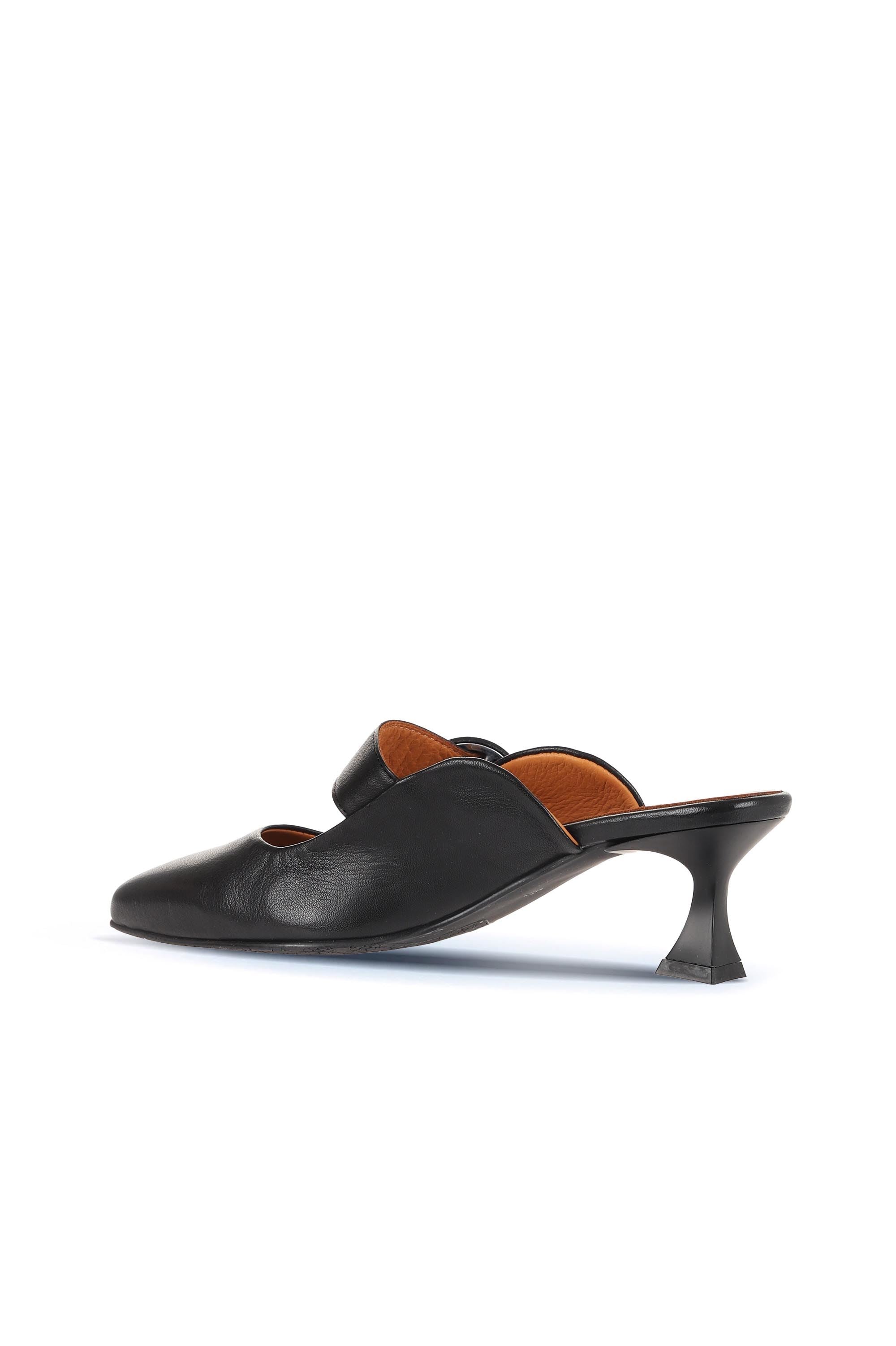 Bueno Women's Leather Heeled Slipper