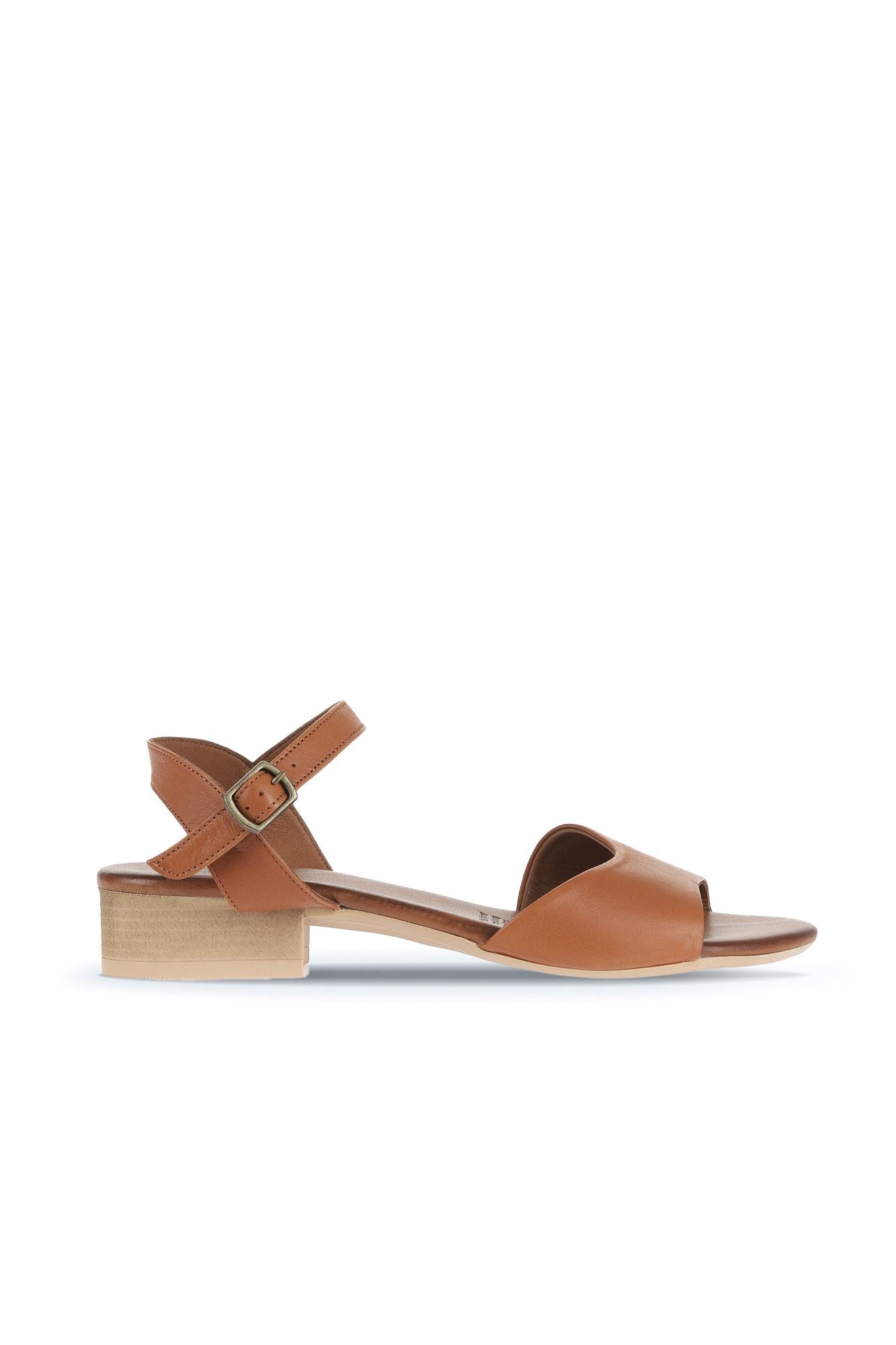 Bueno Women's Leather Low-Heel Sandal