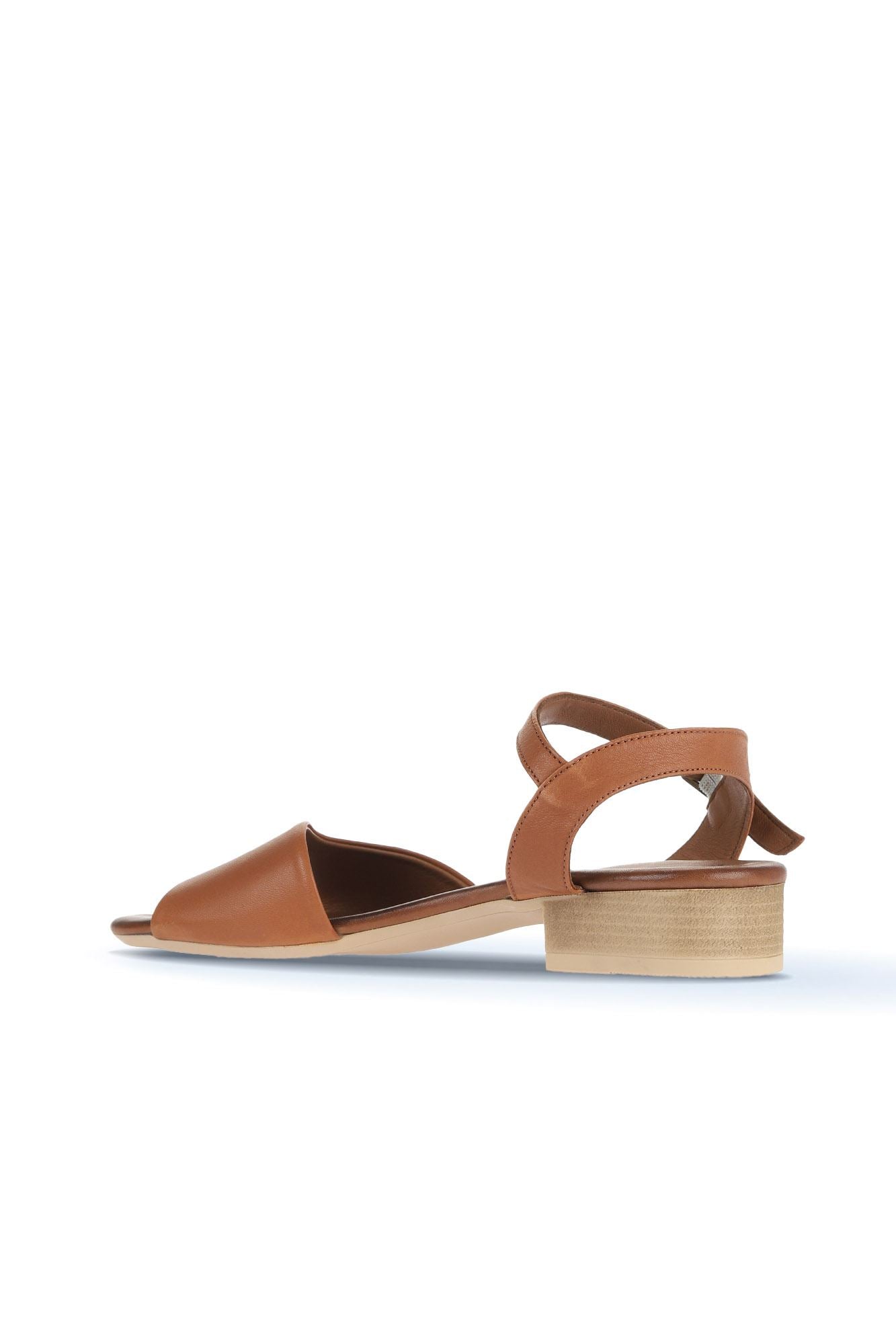 Bueno Women's Leather Low-Heel Sandal