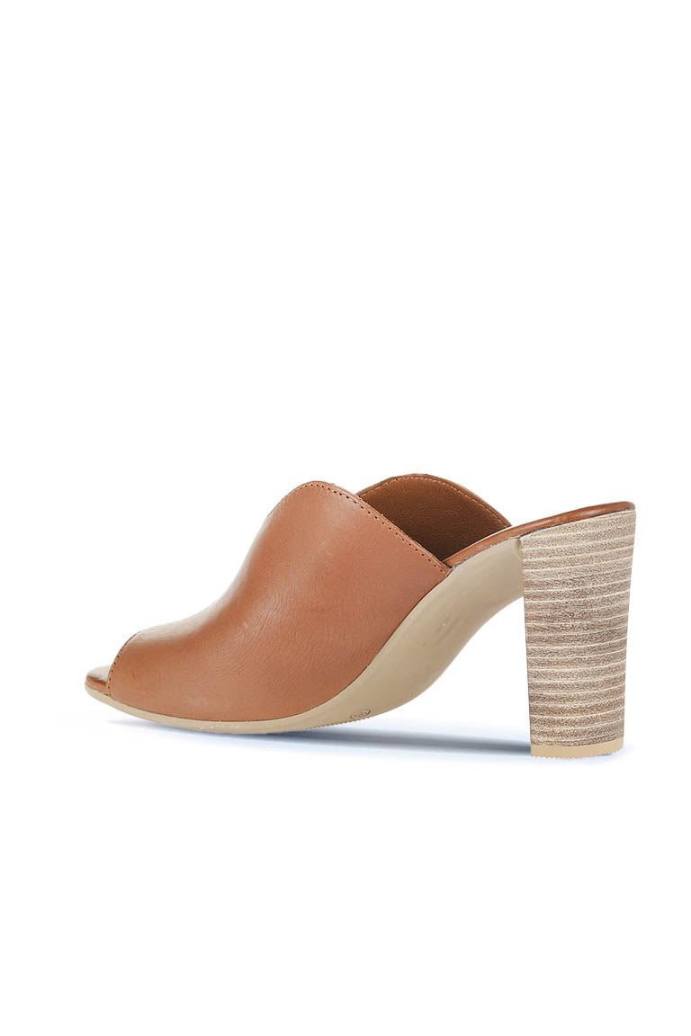 Bueno Women's Leather Heeled Slipper