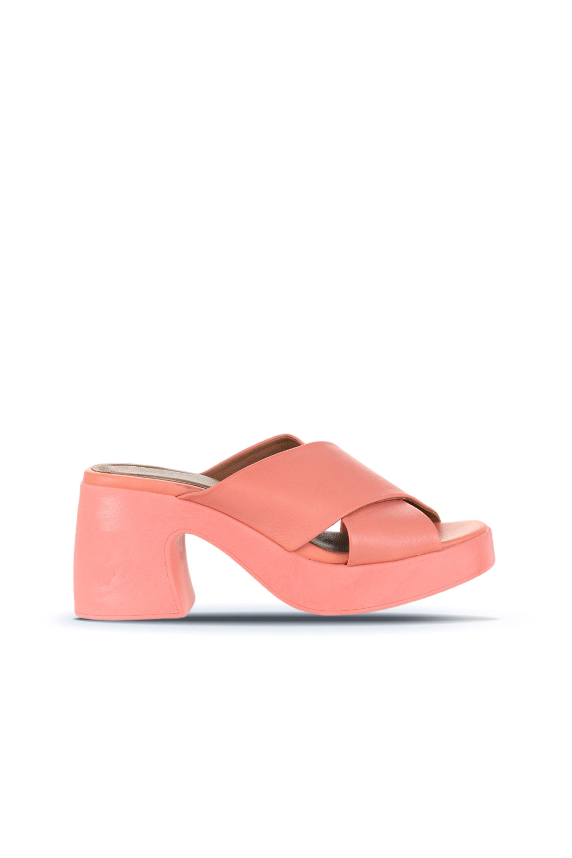 Bueno Women's Leather Heeled Slipper