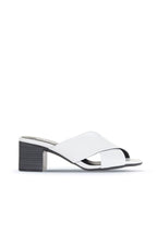 Bueno 's Mid Heel Slide in black