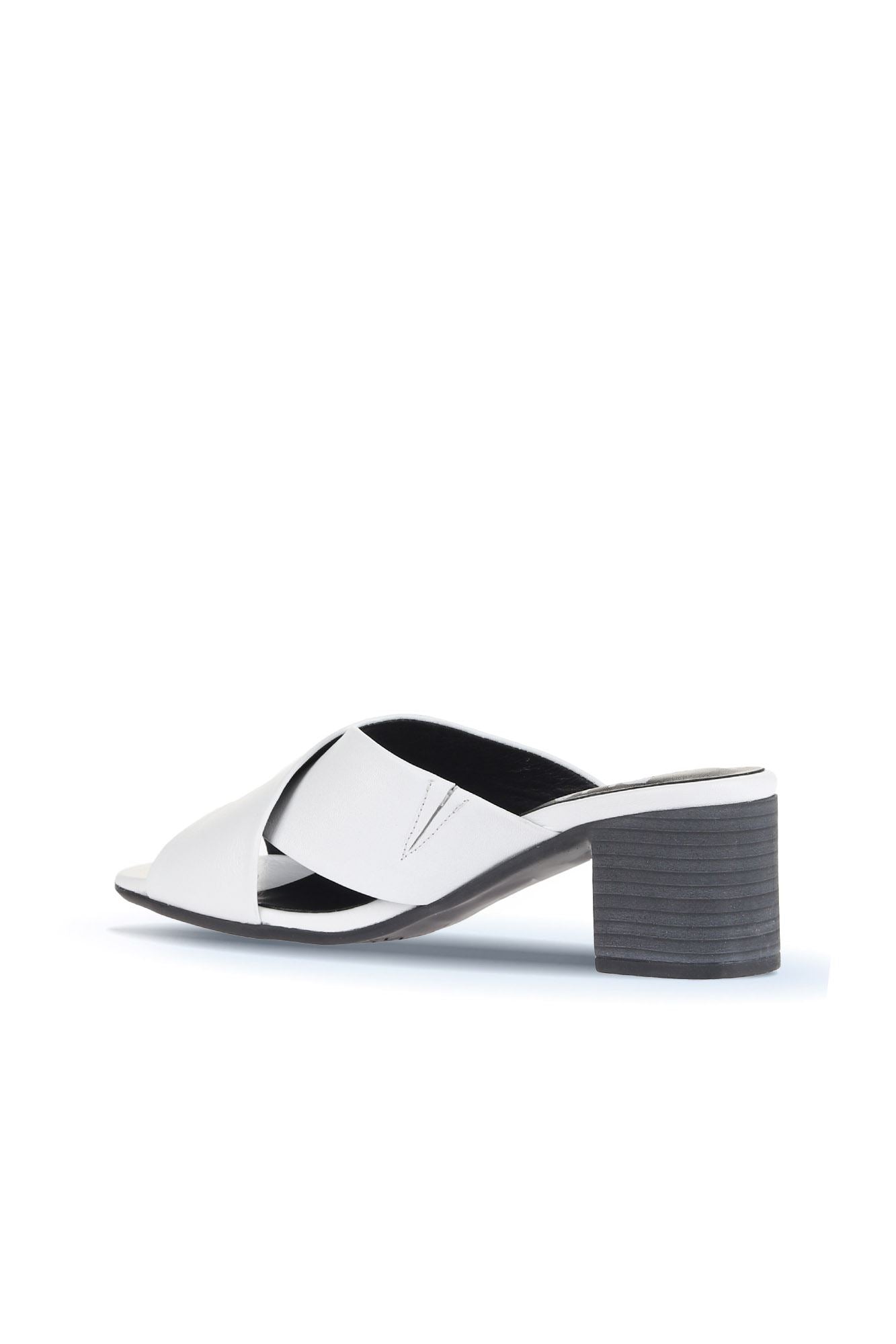 Bueno Women's Leather Heeled Slipper