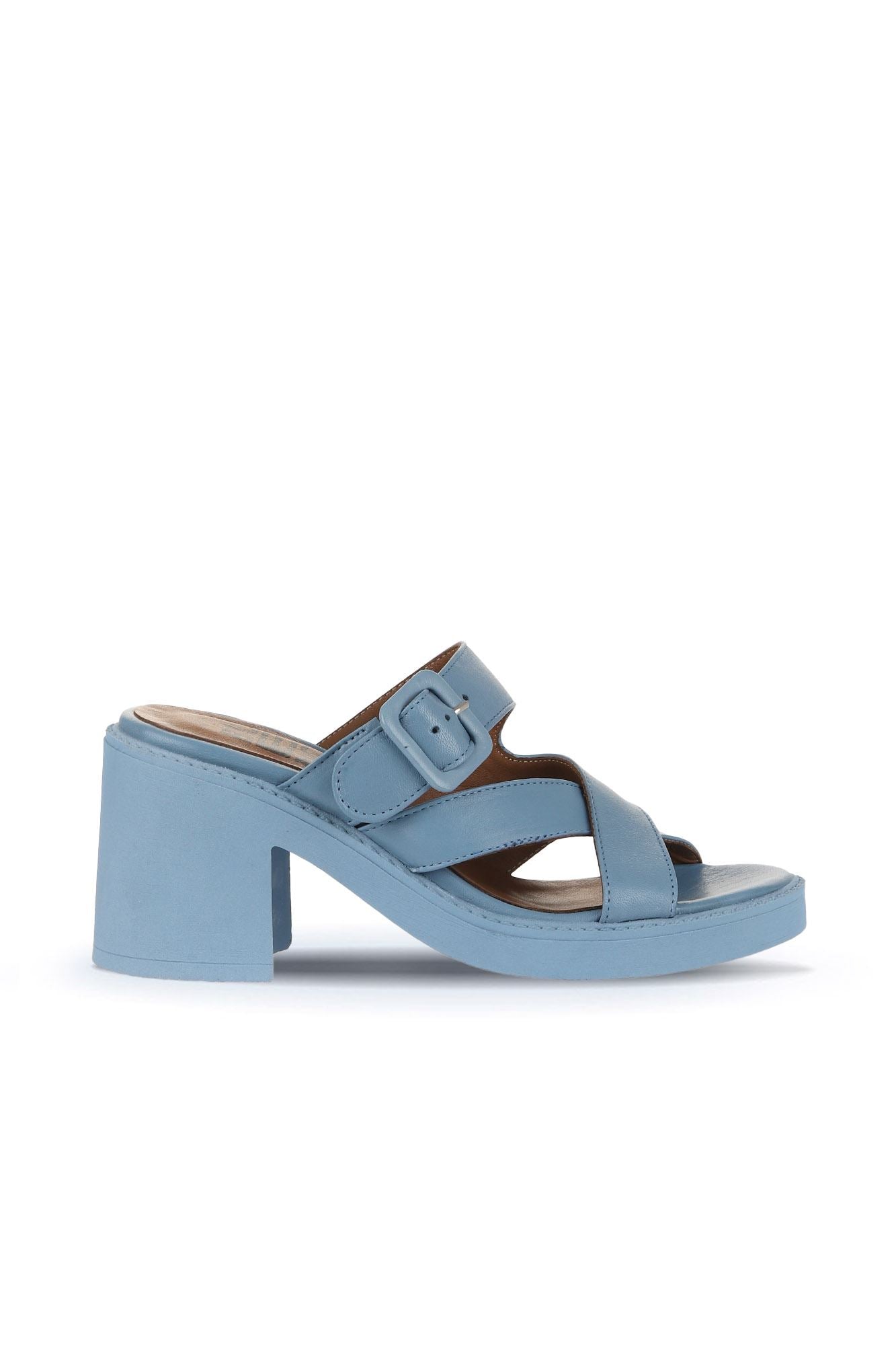 Bueno Women's Leather Heeled Slipper