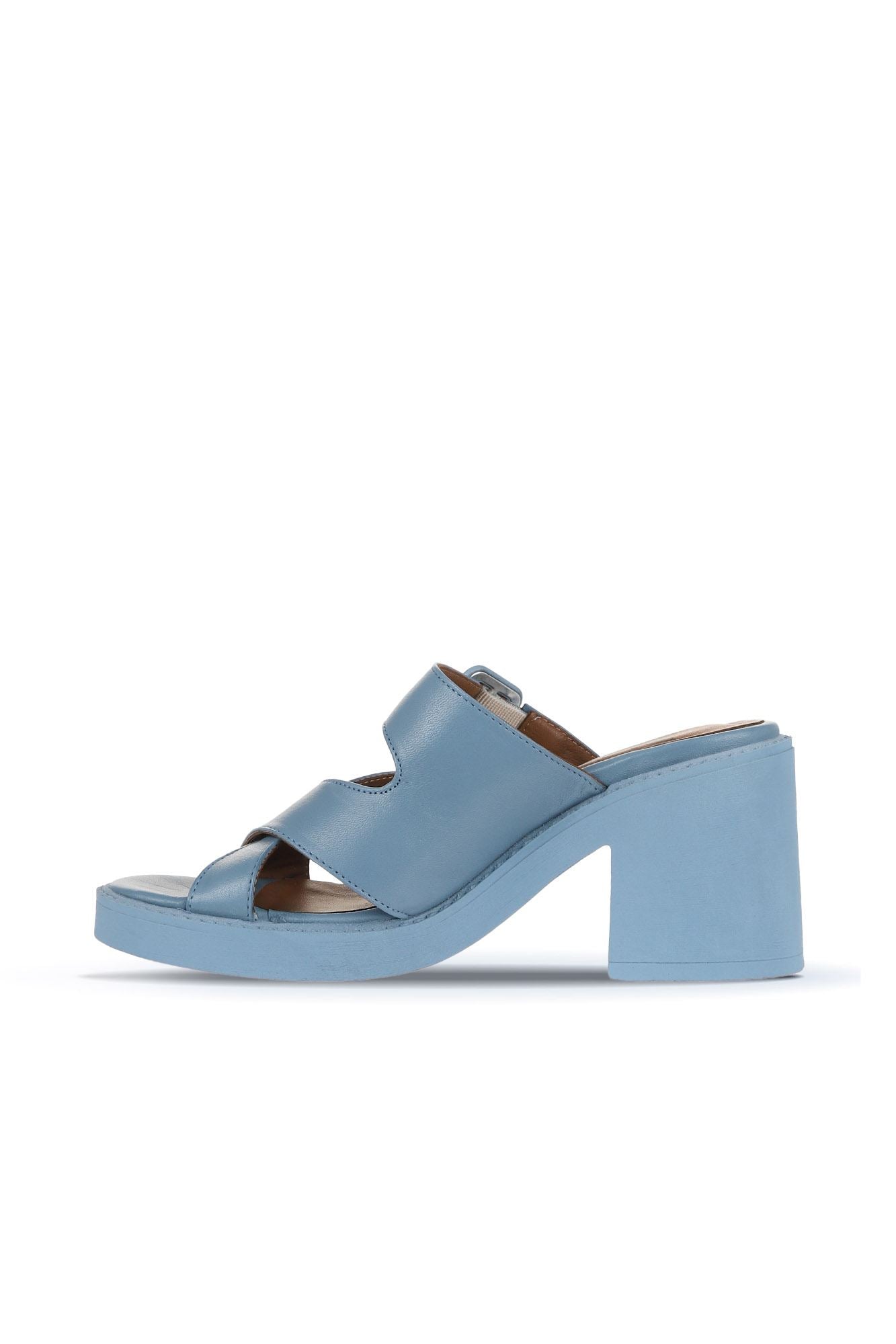 Bueno Women's Leather Heeled Slipper