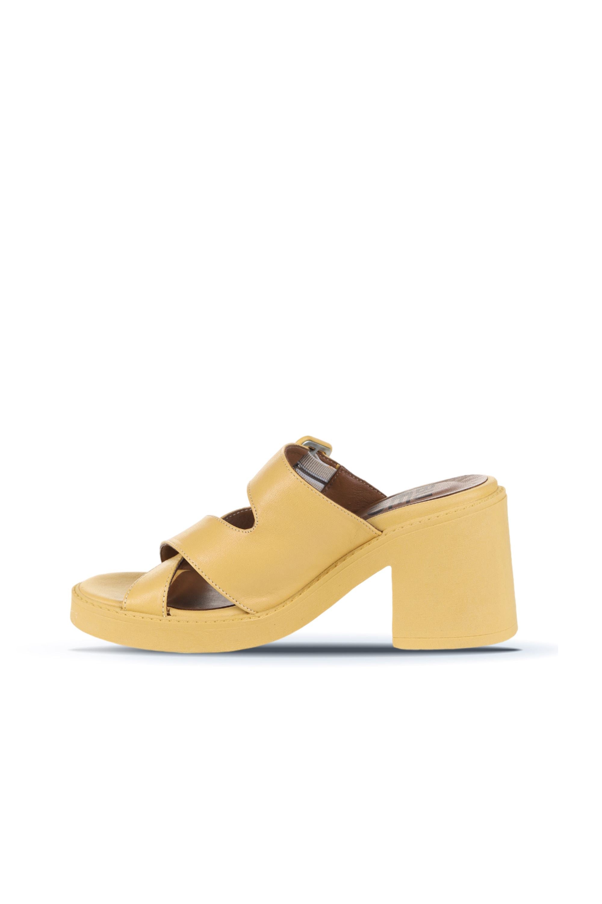 Bueno Women's Leather Heeled Slipper